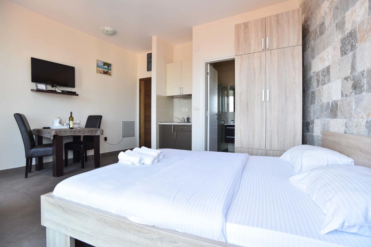 Apartments Jelusic Budva Exterior photo